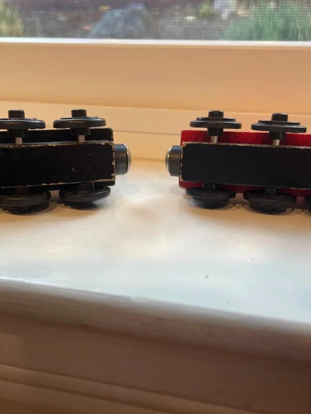 LOT of SIX hard-to-find Thomas Wooden Trains